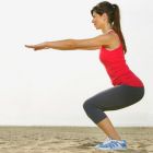 Болят колени при приседании на корточки: причины появления боли