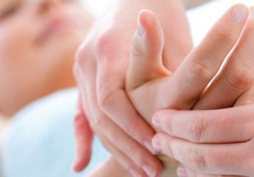 Артрит пальцев рук: лечение народными средствами в домашних условиях
