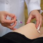 Уколы в коленный сустав при артрозе: препараты, инъекции лекарств в колено