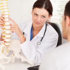 Какой врач занимается лечением суставов и позвоночника