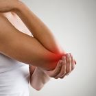 Боль в локте (локтевом суставе): причины, лечение, что делать если болит локоть, чем лечить