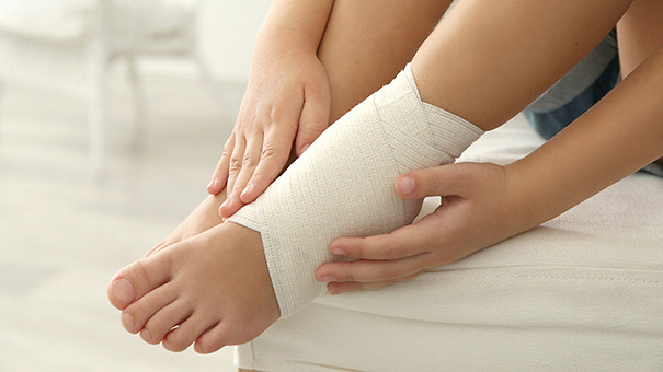 Травмы связок голеностопного сустава лечение в домашних условиях