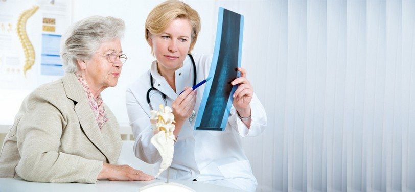 Кто лечит остеопороз у женщин какой врач