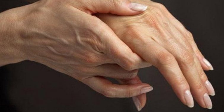 Болят суставы пальцев рук